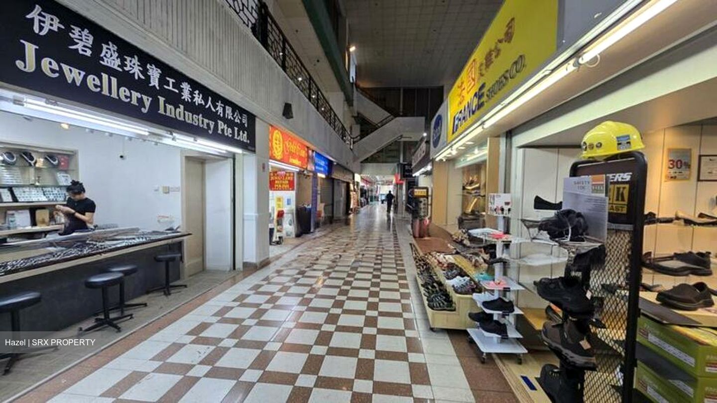 Thong Chai Medical Institution (D1), Retail #507819561
